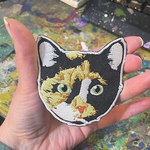 Charming Cat Face Embroidered Patch